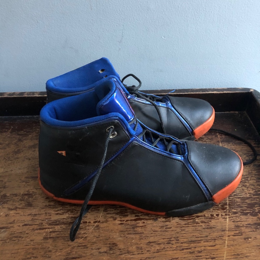 Vintage Starbury Basketball Sneakers - NY Knicks